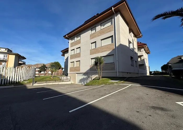 At 20 M De La Playa *