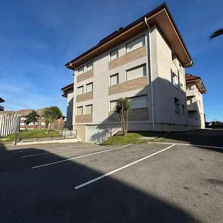 At 20 M De La Playa *