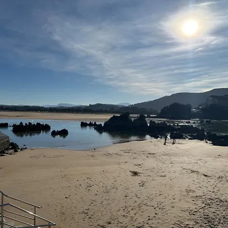 At 20 M De La Playa Isla Plana