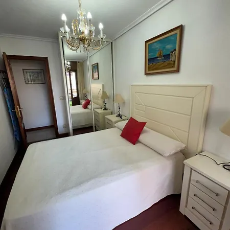 At 20 M De La Playa *