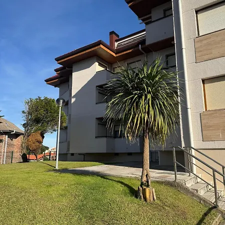 At 20 M De La Playa Isla Plana