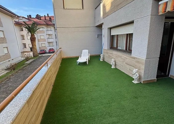 At 20 M De La Playa Исла