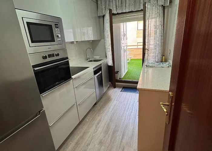 At 20 M De La Playa * Исла